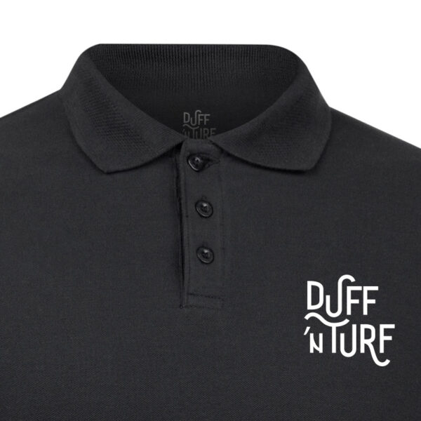 Køb golftøj hos Duff n' Turf. Se eksempelvis vores udvalg af polo shits til golf. Du kan også gå på jagt i vores øvrige udvalg af tilbehør til golf og golfudstyr